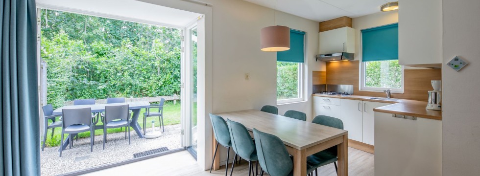 Dennenoord type 2 6 persoons, eettafel