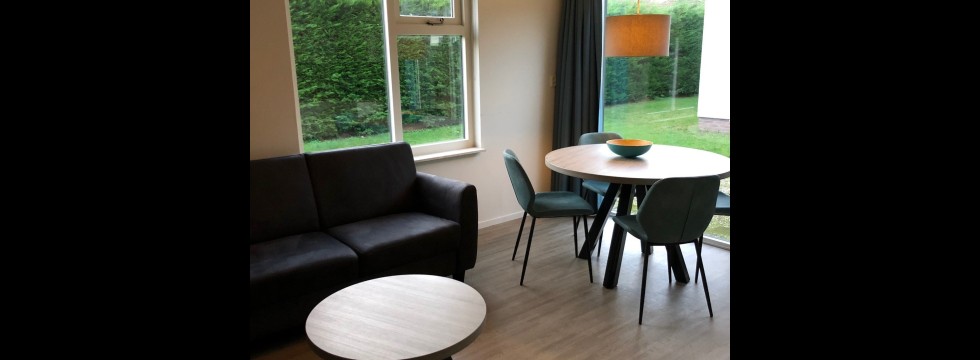 Bungalow type1 bank en tafel b