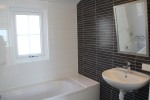 Miva badkamer1